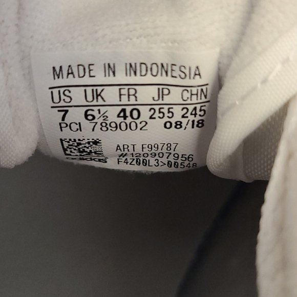 Adidas Shoes - Picture 4 of 4